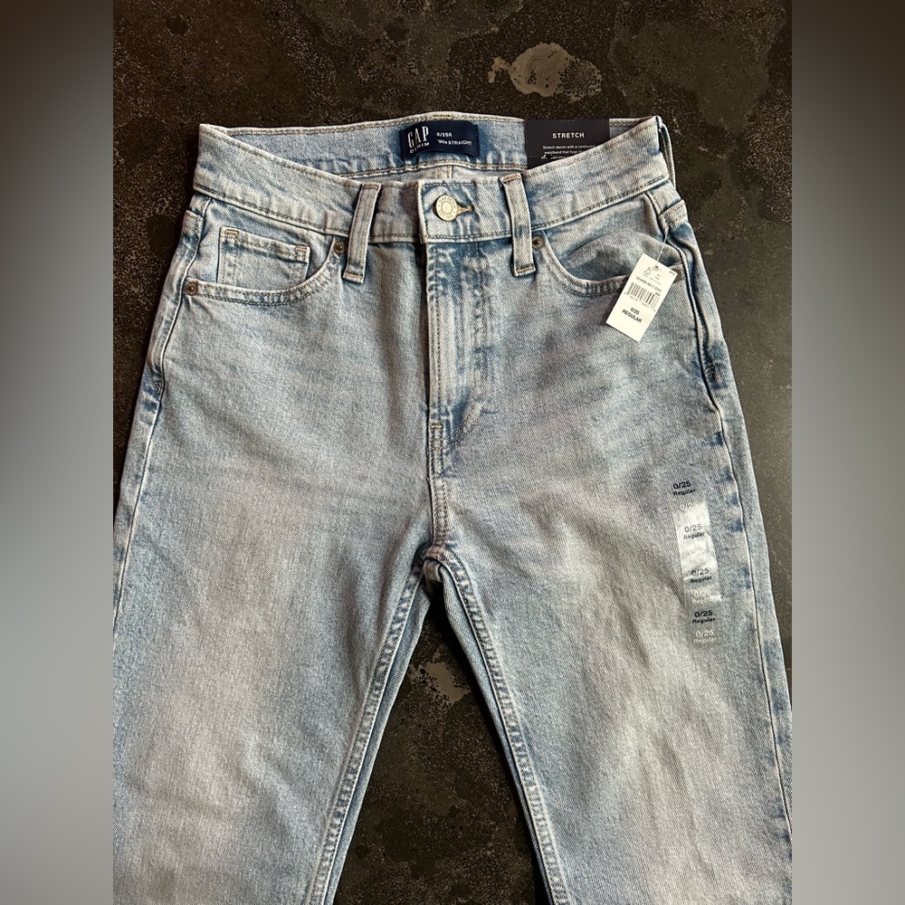 GAP| High Rise 90s Straight Leg Jeans - Picture 7 of 11